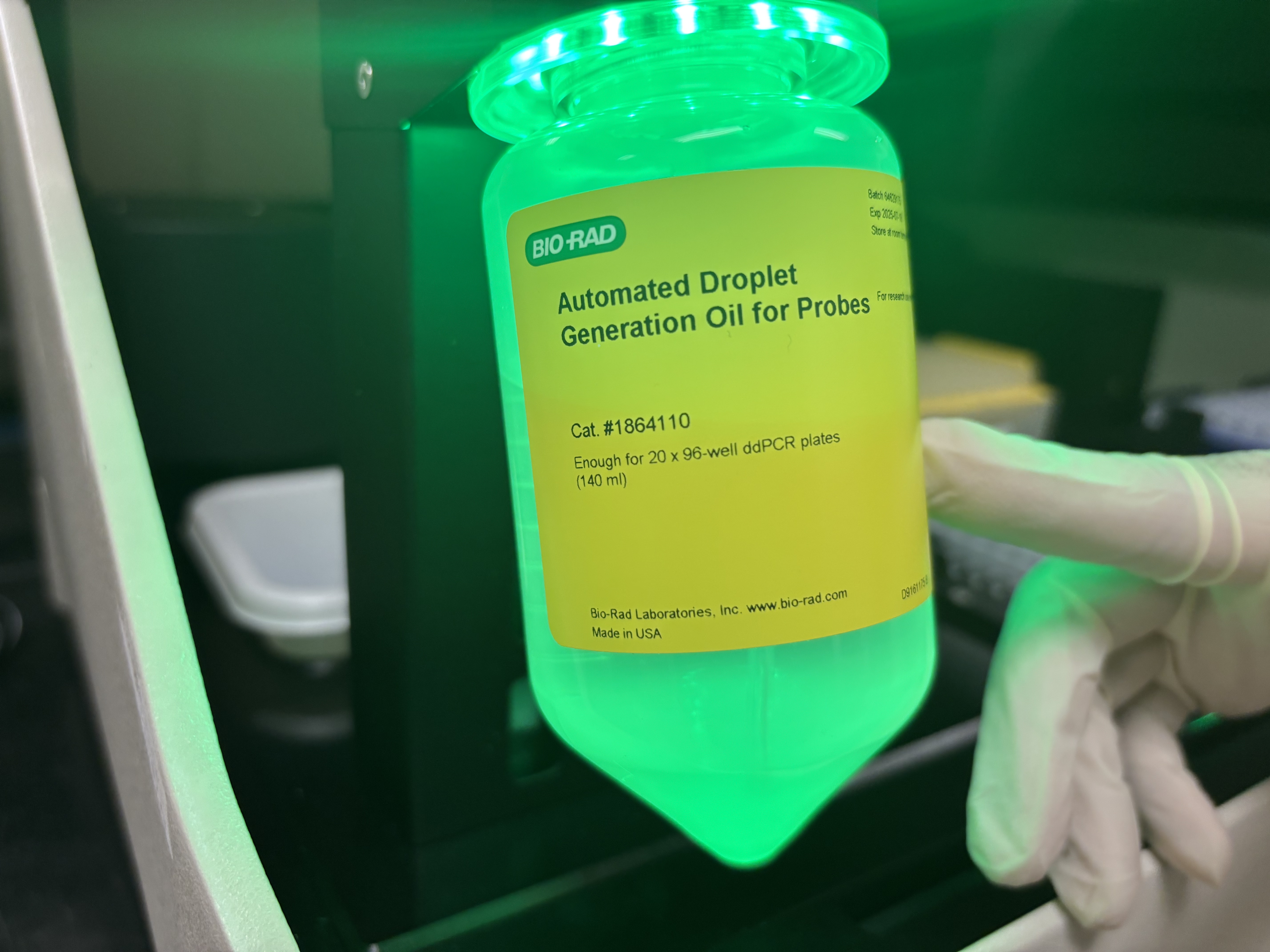 Automated droplet generation oil.