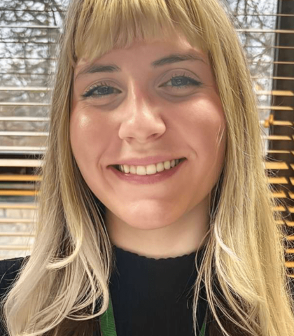 Ellie Sibula headshot.