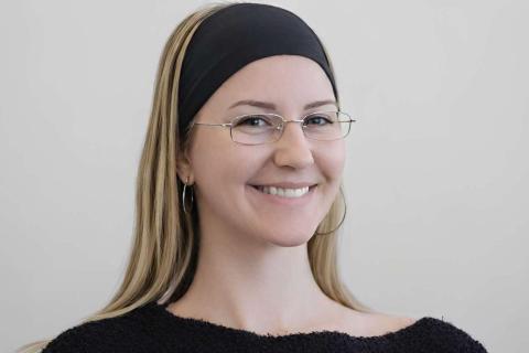 Ellie Sibula headshot.